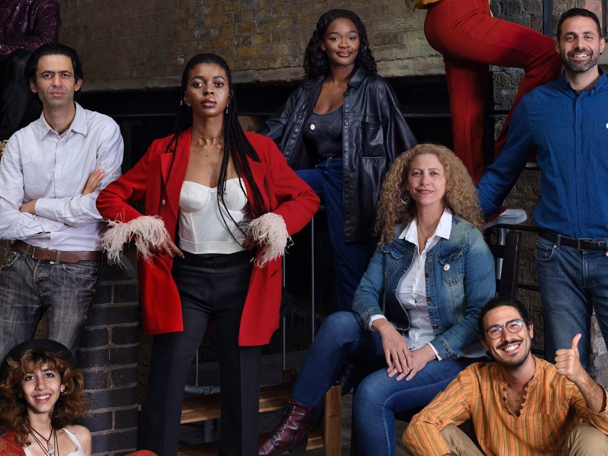 Young entrepreneurs supported by The Entrepreneurial Refugee Network posing together